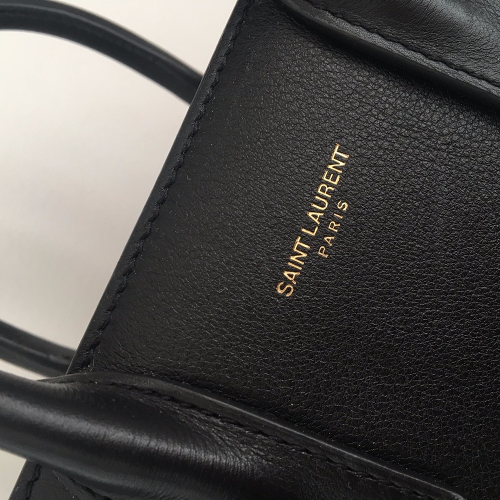 CLASSIC SAC DE JOUR NANO IN SMOOTH LEATHER